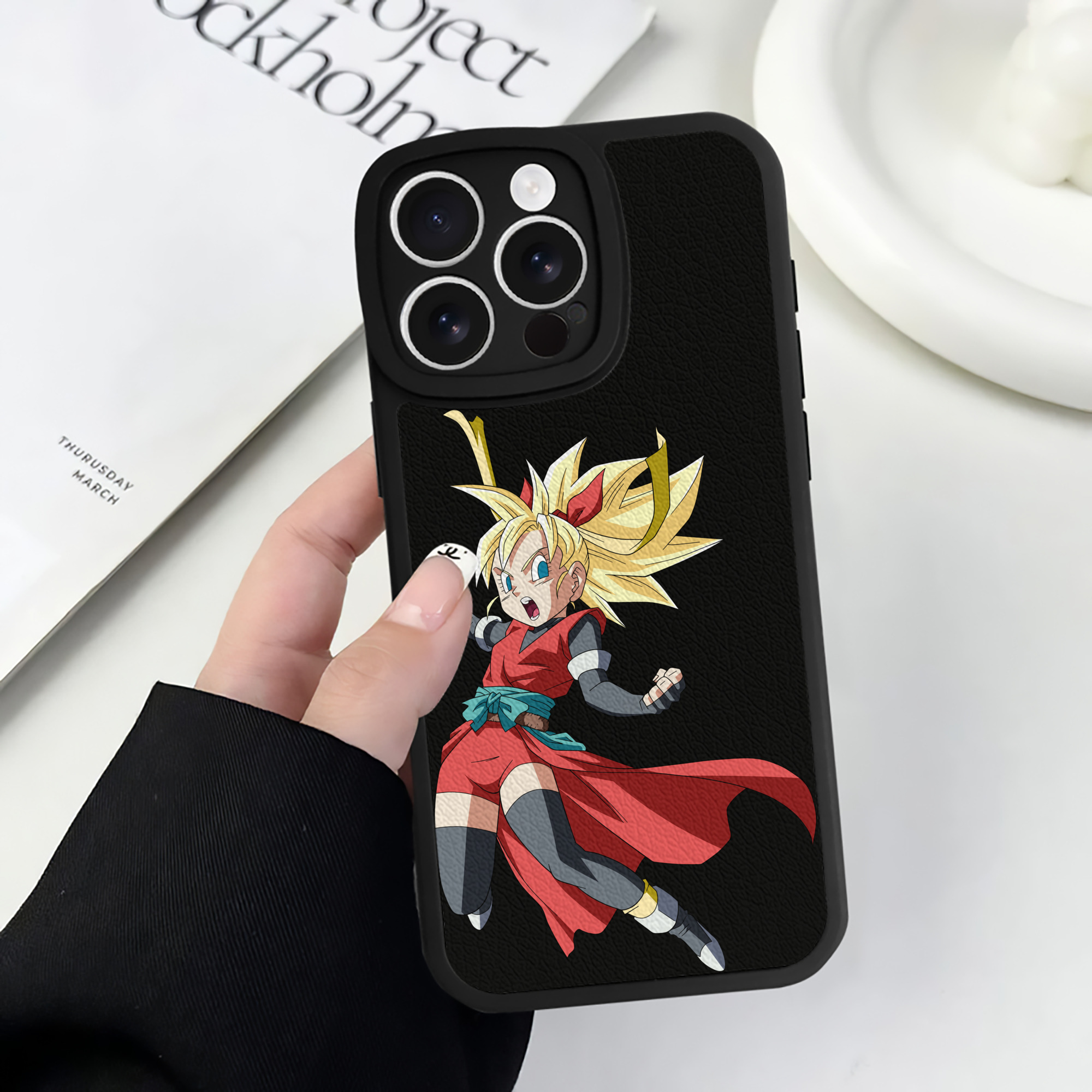 （画像用） ドラゴンボール カリフラ DRAGON BALL Caulifla 【iPhone 16シリーズ対応】シリコンスマホケース（レザー調） 材質：シリコン